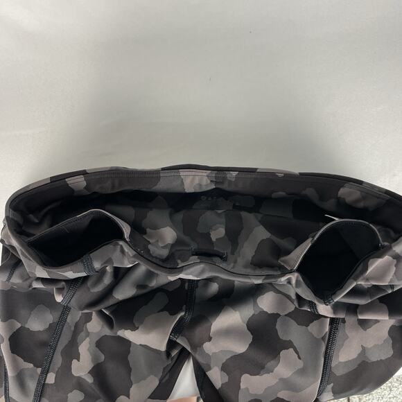 Athleta Lightning Camo 7/8 Tight Women's Size Medium Mid Rise Stretch Workout - Picture 5 of 7